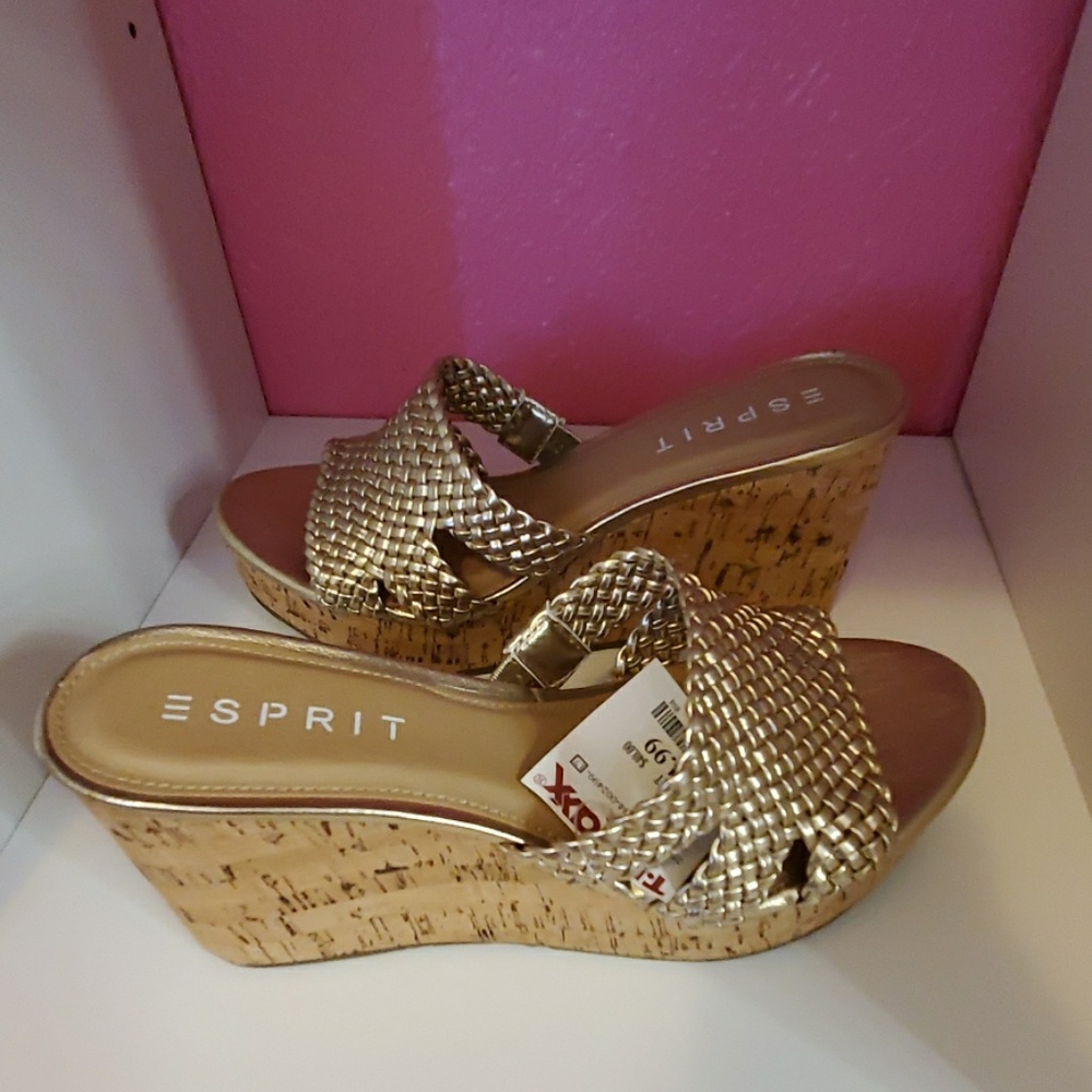 NWT Esprit gold wedges